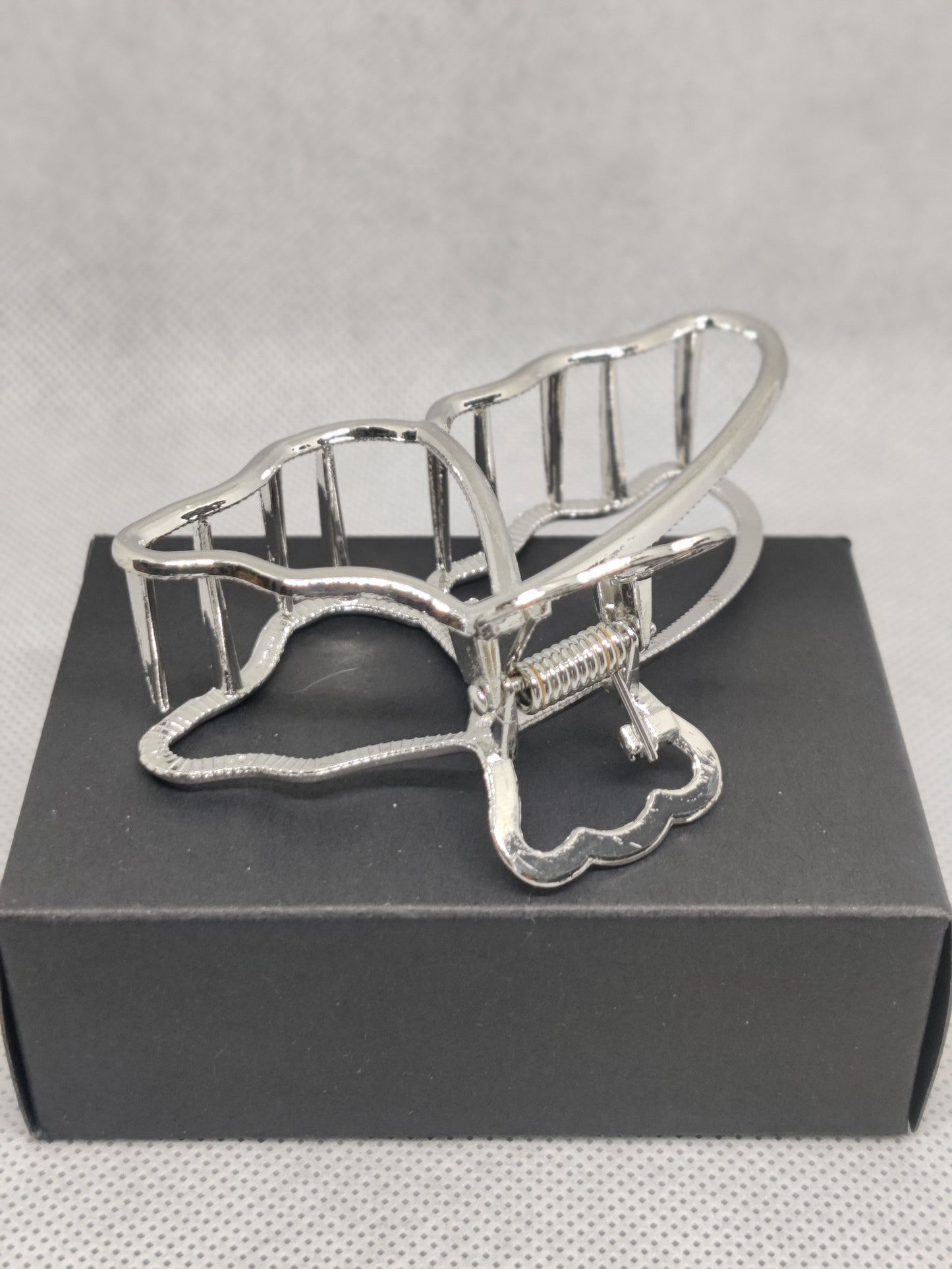 M HOLLOW Metal Butterfly Wing Hair Clip